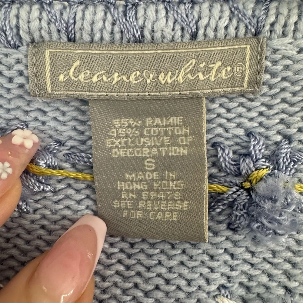 Vintage Women’s Deane & White Embroidered Floral Cardigan Button Front Sweater - Picture 7 of 7